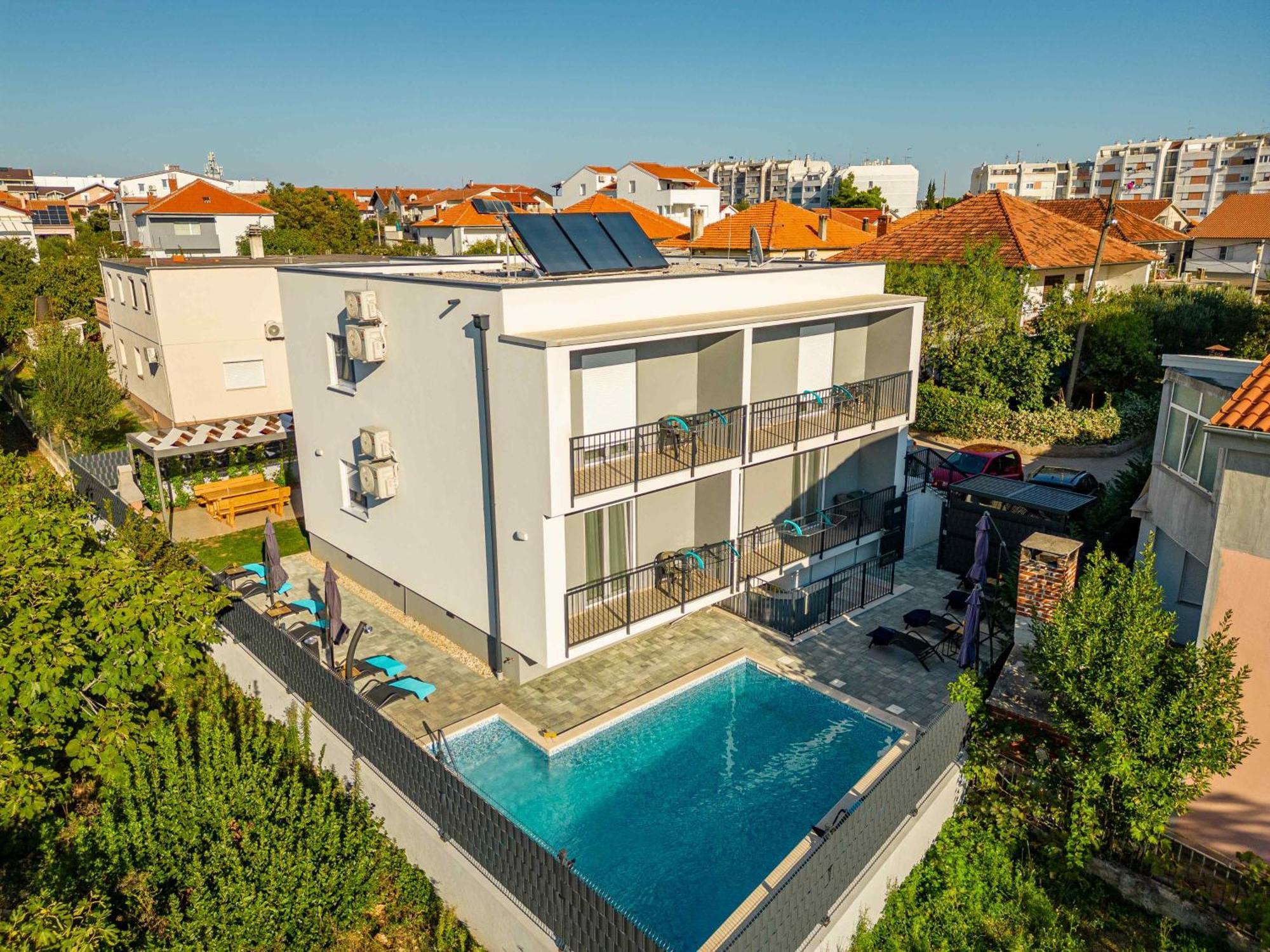Apartmani Diva Zára Kültér fotó