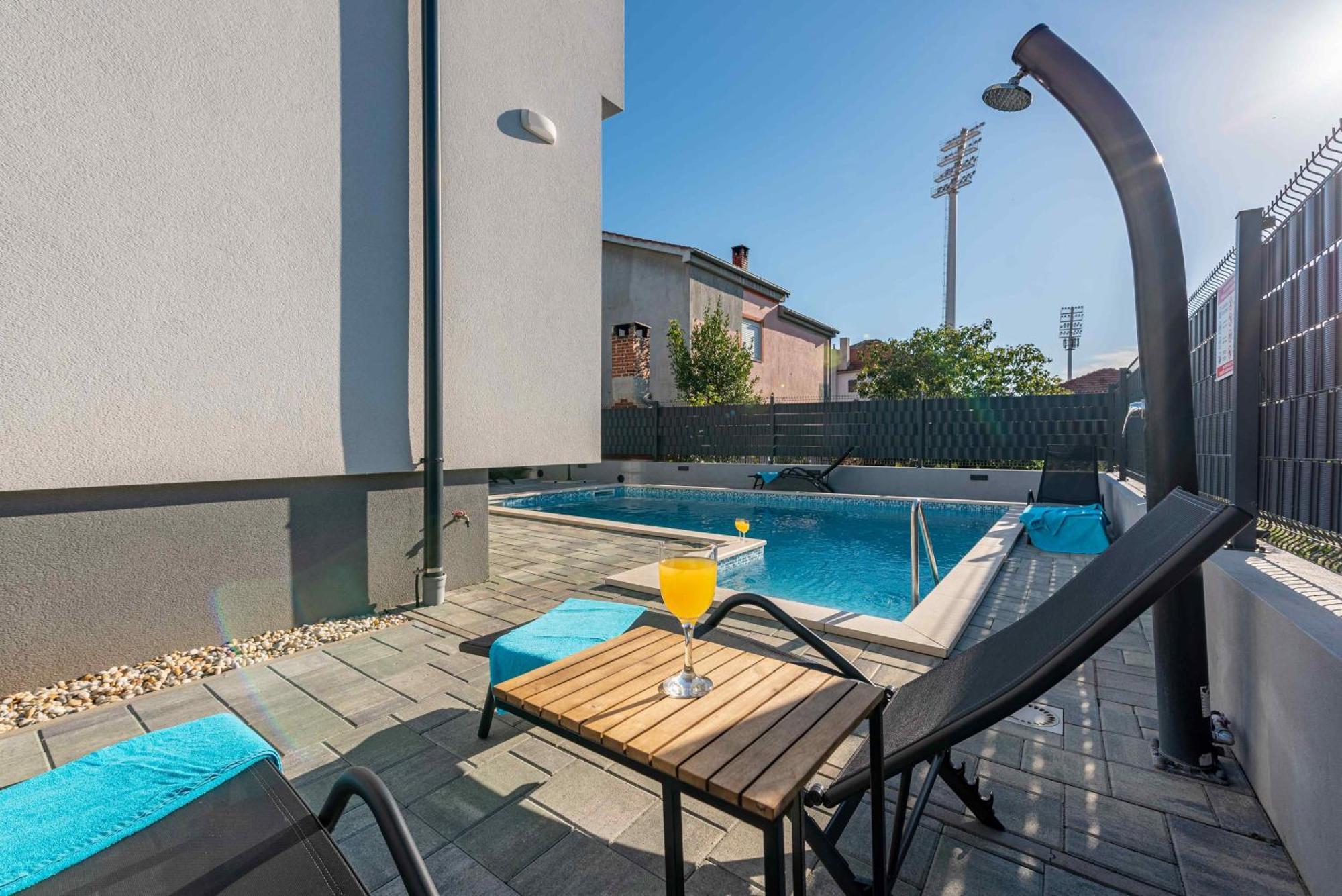 Apartmani Diva Zára Kültér fotó